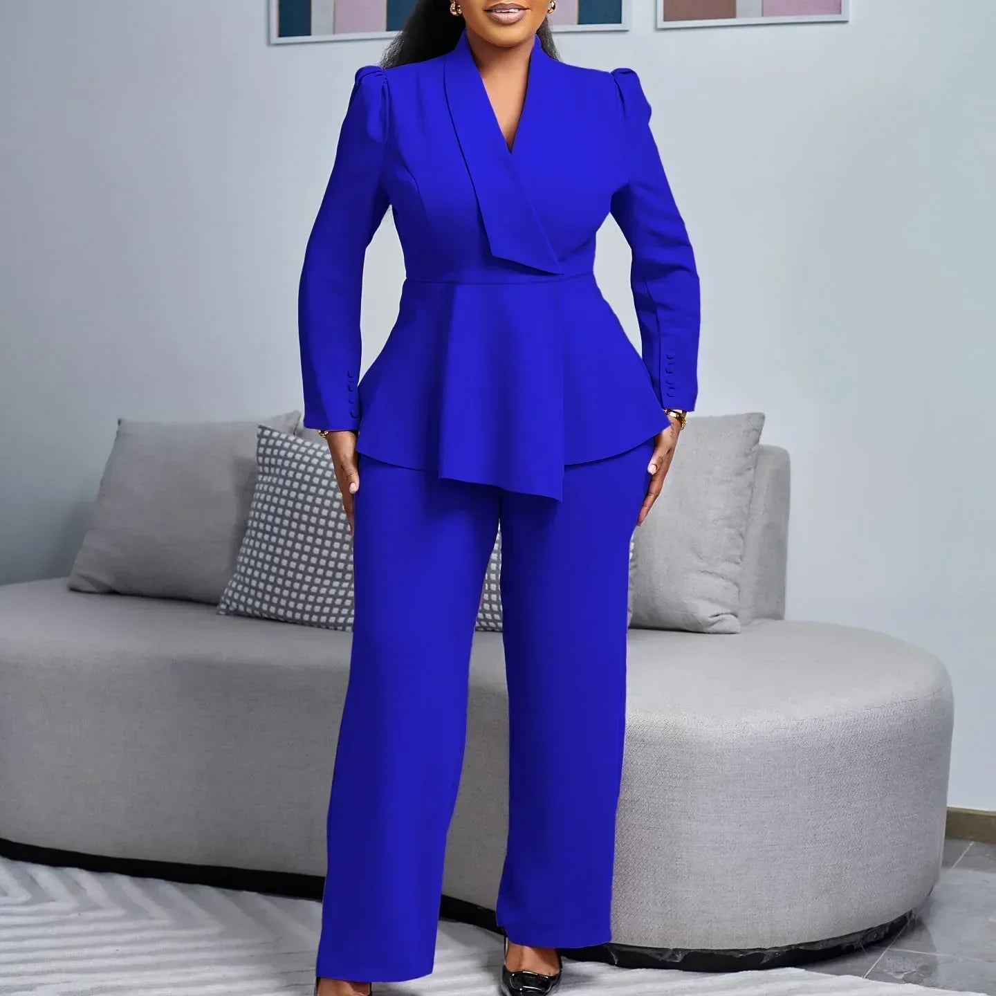 Tailleur d'affaires sur mesure élégant pour femme