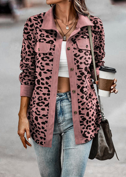 Veste léopard tendance au design moderne