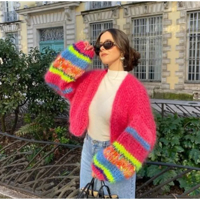 Pull tendance rayé avec design ouvert