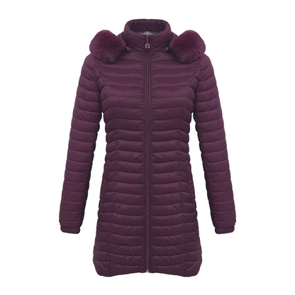 Élégante veste d'hiver slim fit avec capuche en fourrure