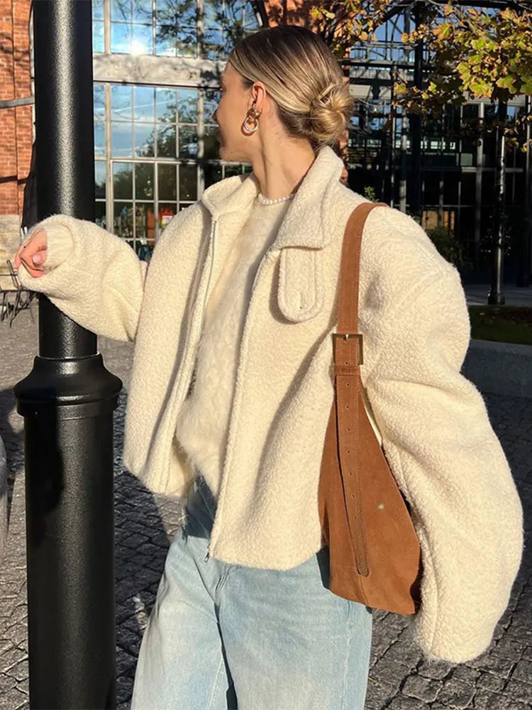 Vêtements féminins à la mode | Coupe courte, fermeture éclair, col élégant