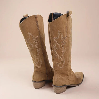 Bottes de cow-boy en daim brodées, modèle mi-haut