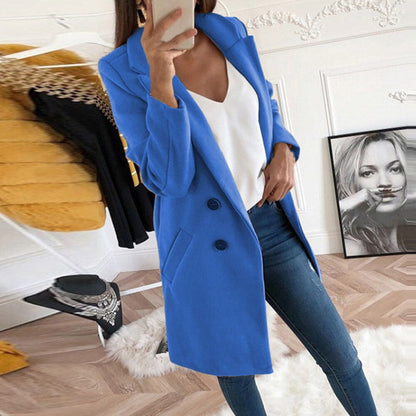 Manteau élégant pour femme avec boutons et poches