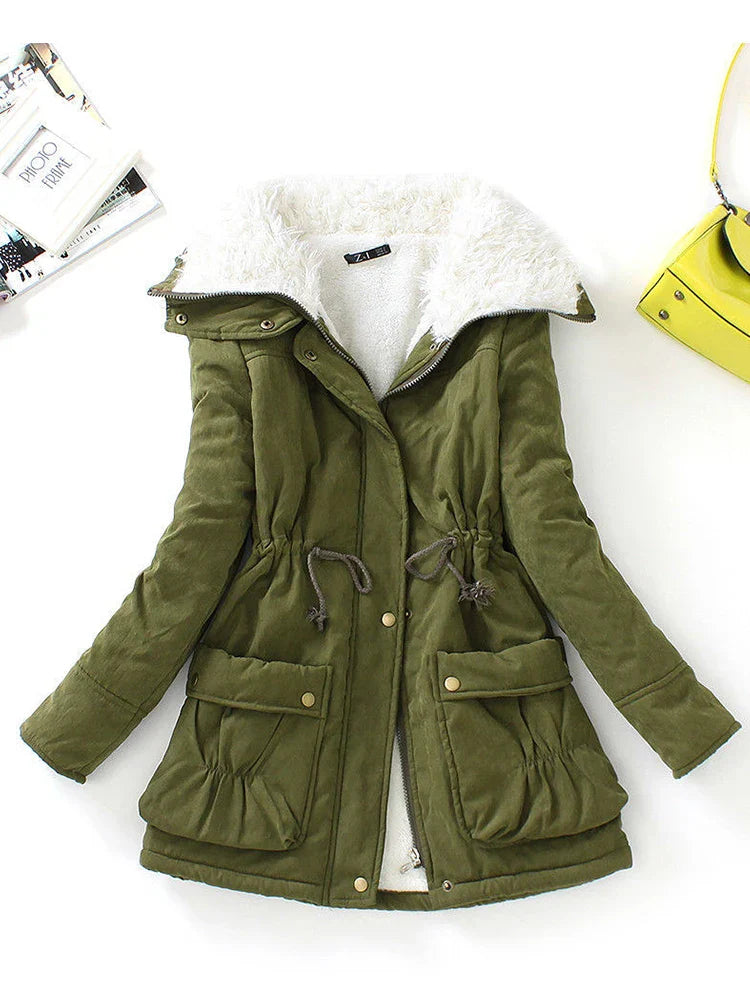 Robe d'hiver chaude avec doublure en fausse fourrure et coupe ajustable
