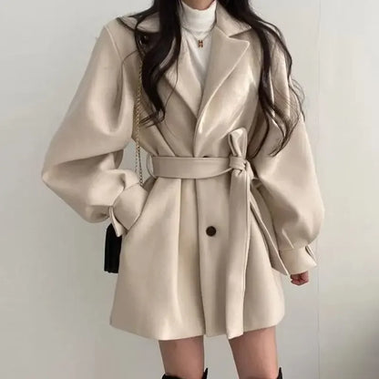 Manteau portefeuille court élégant pour femme avec ceinture