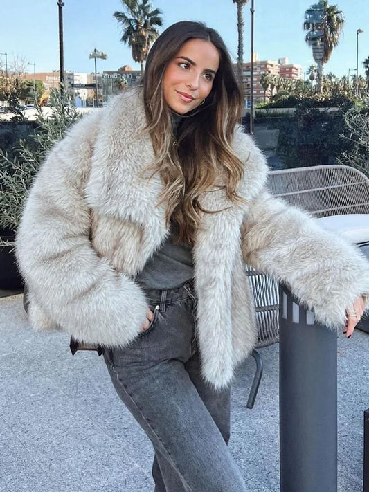 Stylische Kunstpelz-Jacke Damen - IdealeKleiden