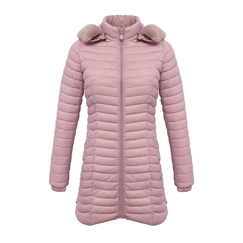 Élégante veste d'hiver slim fit avec capuche en fourrure