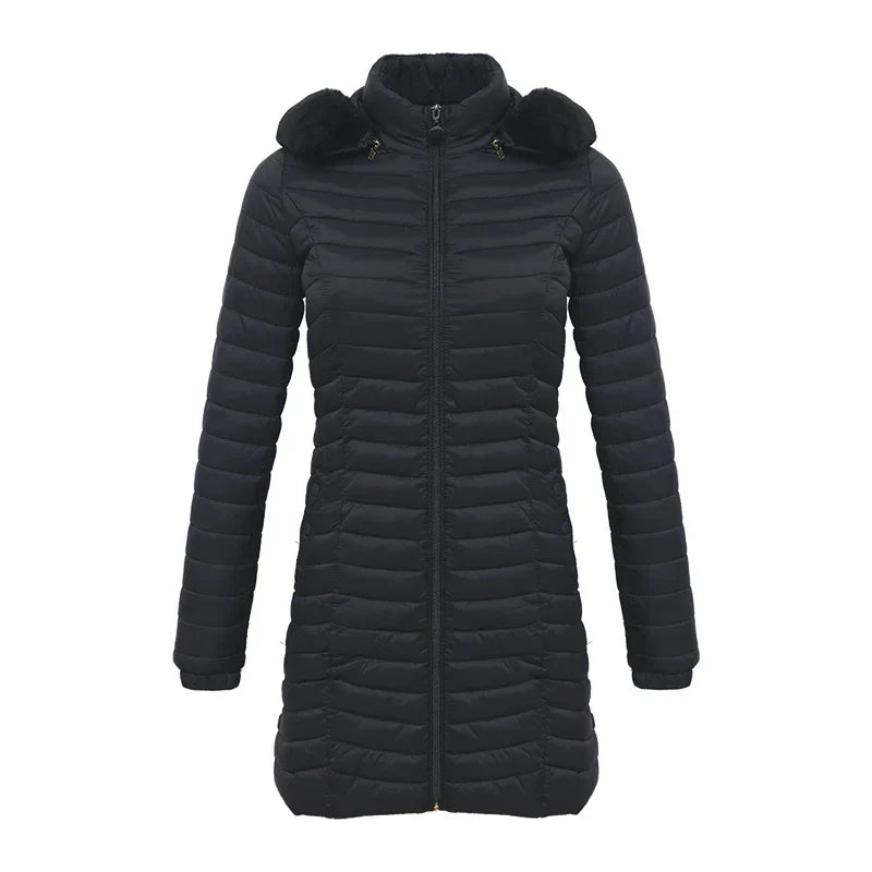 Élégante veste d'hiver slim fit avec capuche en fourrure