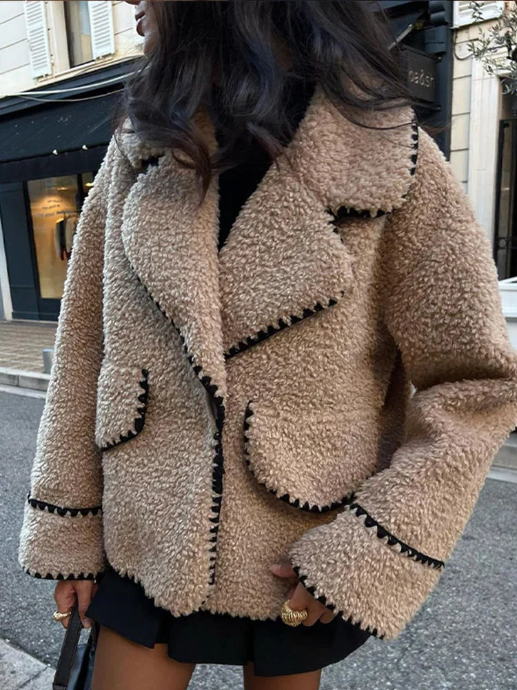 Romantische Frauenjacke Glanzstoff - IdealeKleiden