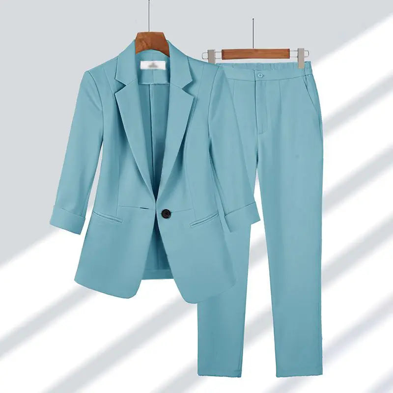 Tailleur deux pièces élégant pour femme