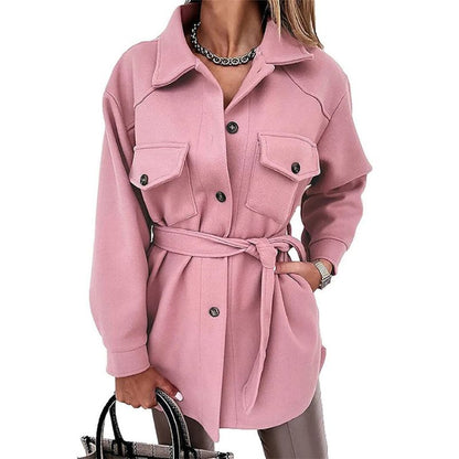 Veste femme tendance, boutonnée, avec poches plaquées