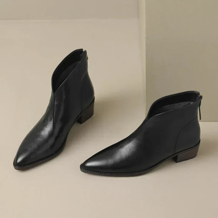 Bottine en cuir à talon bottier pour femme