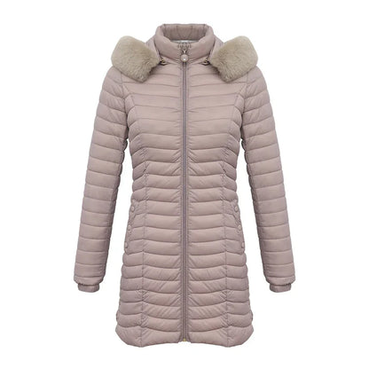 Élégante veste d'hiver slim fit avec capuche en fourrure