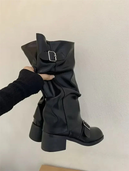 Bottes hautes femme élégantes