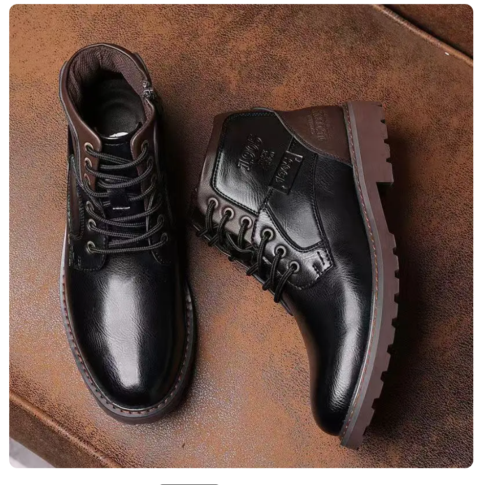 Bottes à lacets pour hommes en cuir noir
Bottines élégantes pour hommes en marron
Bottes robustes à fermeture éclair pour hommes en cuir noir
Bottes en cuir vintage pour hommes en marron
Bottes pour hommes