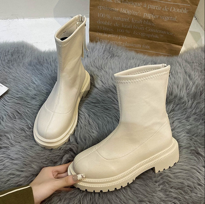 Bottes femme moderne aspect cuir