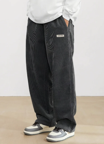 Pantalon en velours côtelé marron pour homme avec poches