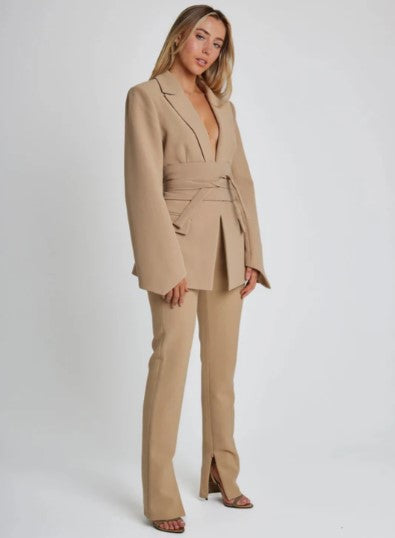 Blazer d'automne femme élégant et tendance