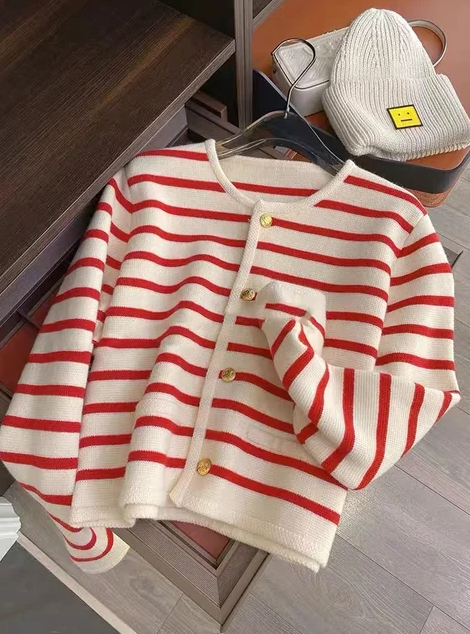 Stella - Pull pour femme à rayures et col en V