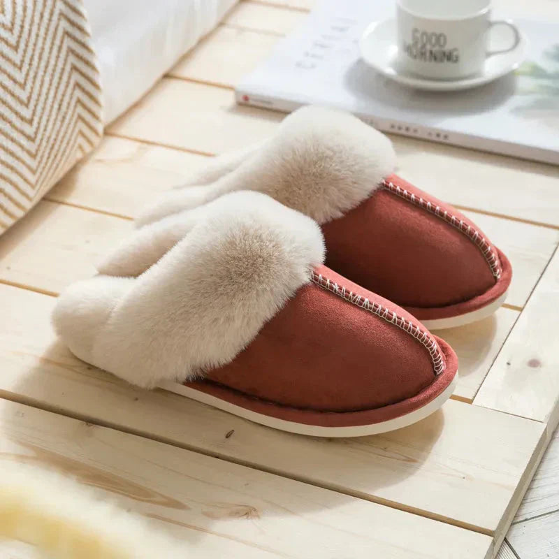 Pantoufles femme en peluche bordées de fourrure douillette