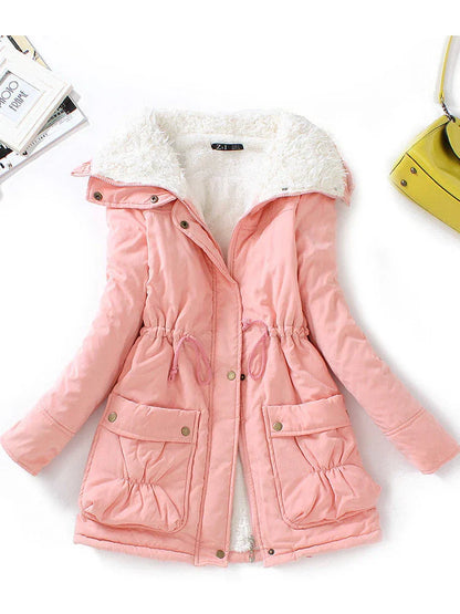Robe d'hiver chaude avec doublure en fausse fourrure et coupe ajustable