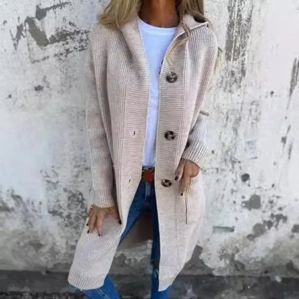 Long cardigan moderne pour femme avec boutons