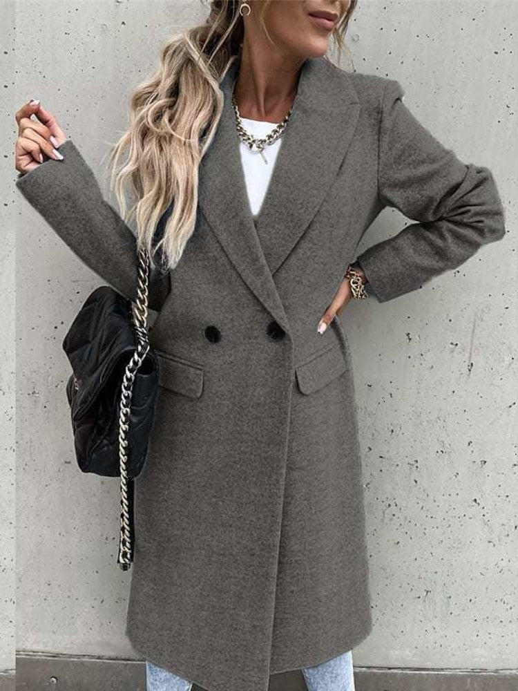 Doudoune longue élégante pour femme avec col à revers et poches