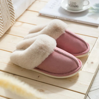 Pantoufles femme en peluche bordées de fourrure douillette