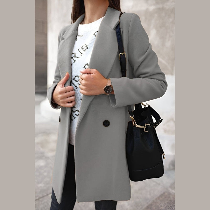 Veste d'hiver longue élégante pour femme avec fermeture boutonnée