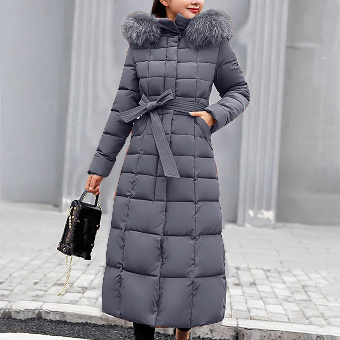 Doudoune Longue Élégante pour Femme avec Détails en Fourrure