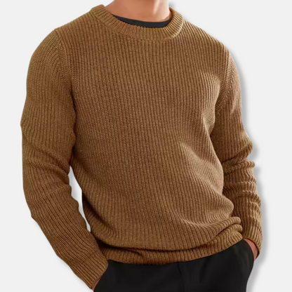 Pull tricoté côtelé confortable pour homme