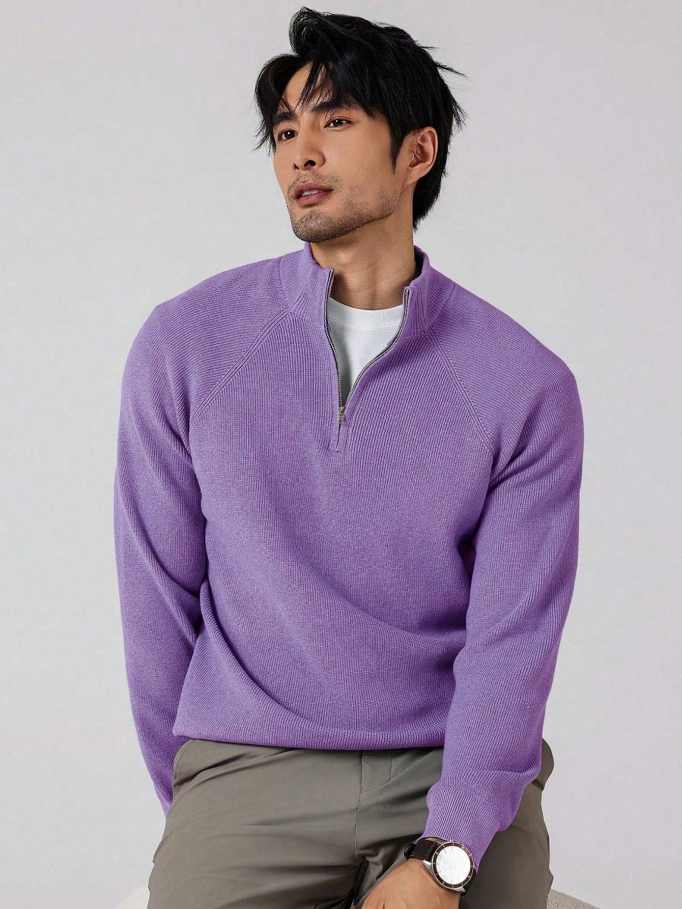 Pull zippé homme moderne et pratique