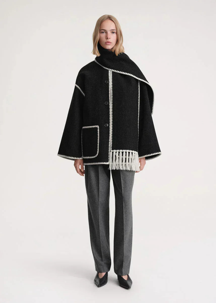 Veste femme élégante avec écharpe