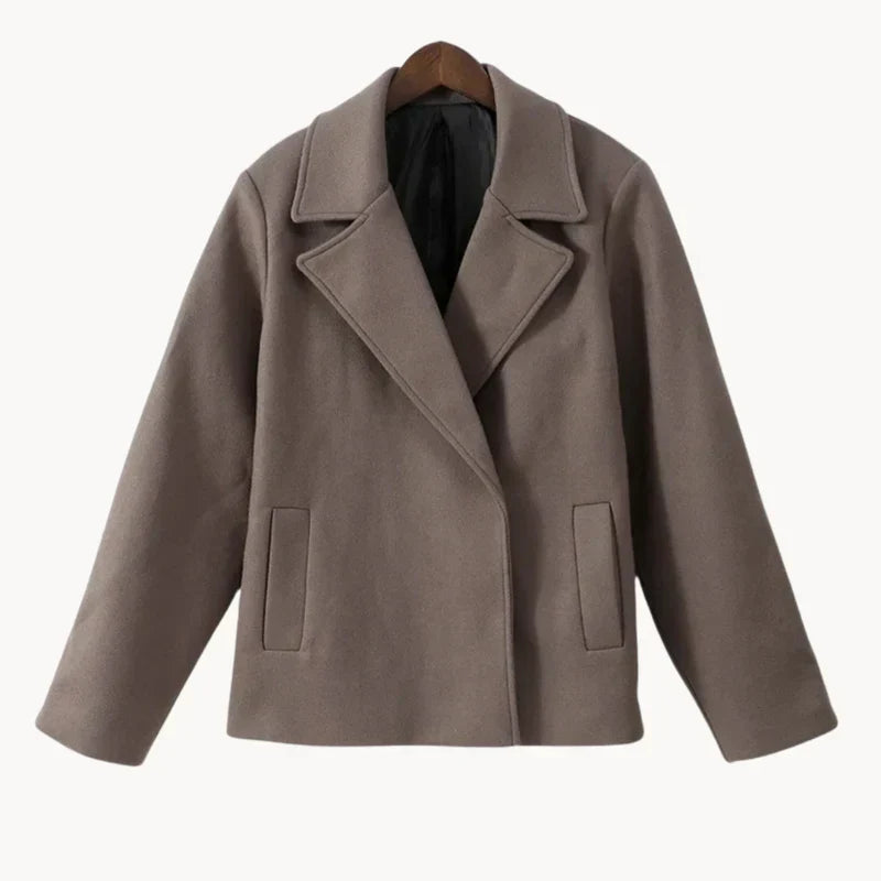 Élégant manteau pour femme avec col à revers