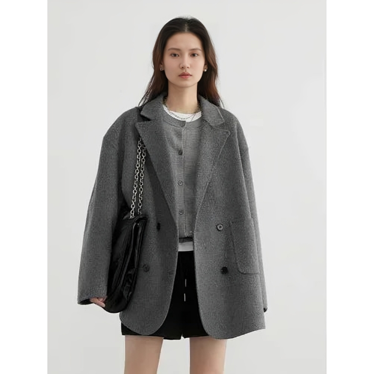 Élégant manteau en laine pour femme qualité luxe