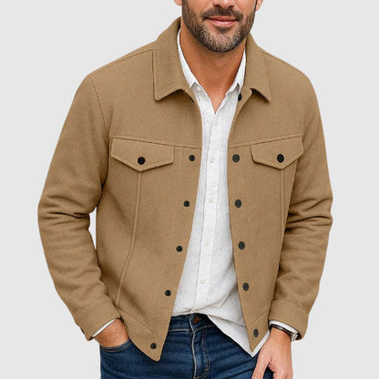 Blouson en cuir élégant pour femme, design boutonné