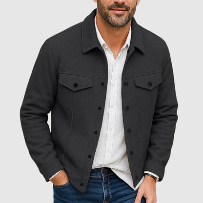 Blouson en cuir élégant pour femme, design boutonné