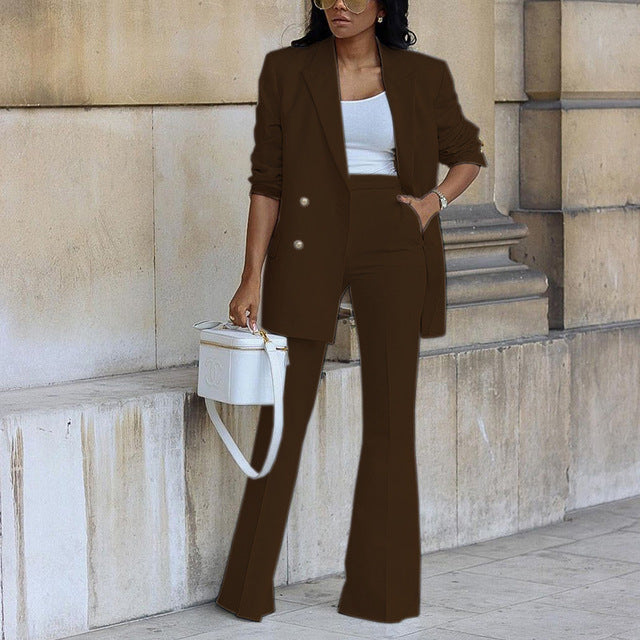 Ensemble deux pièces blazer et pantalon élégant pour femme