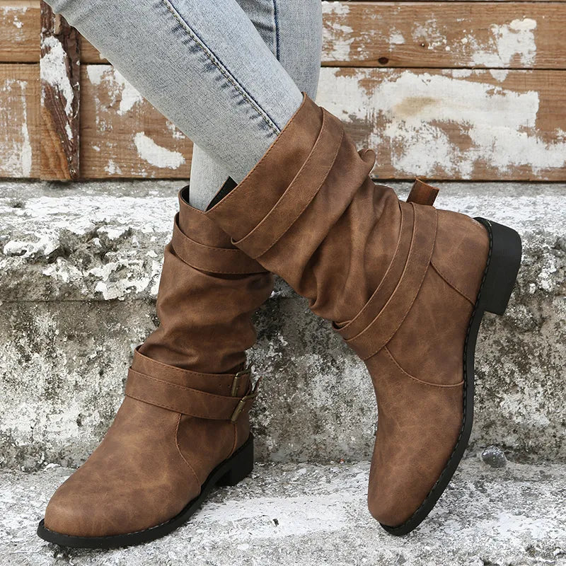 Bottes élégantes hauteur genou style rétro