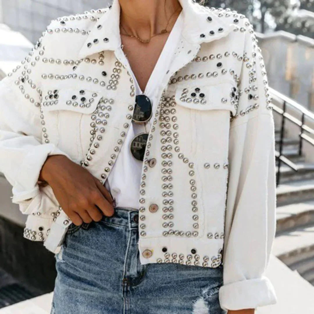 Blouson en cuir élégant avec clous