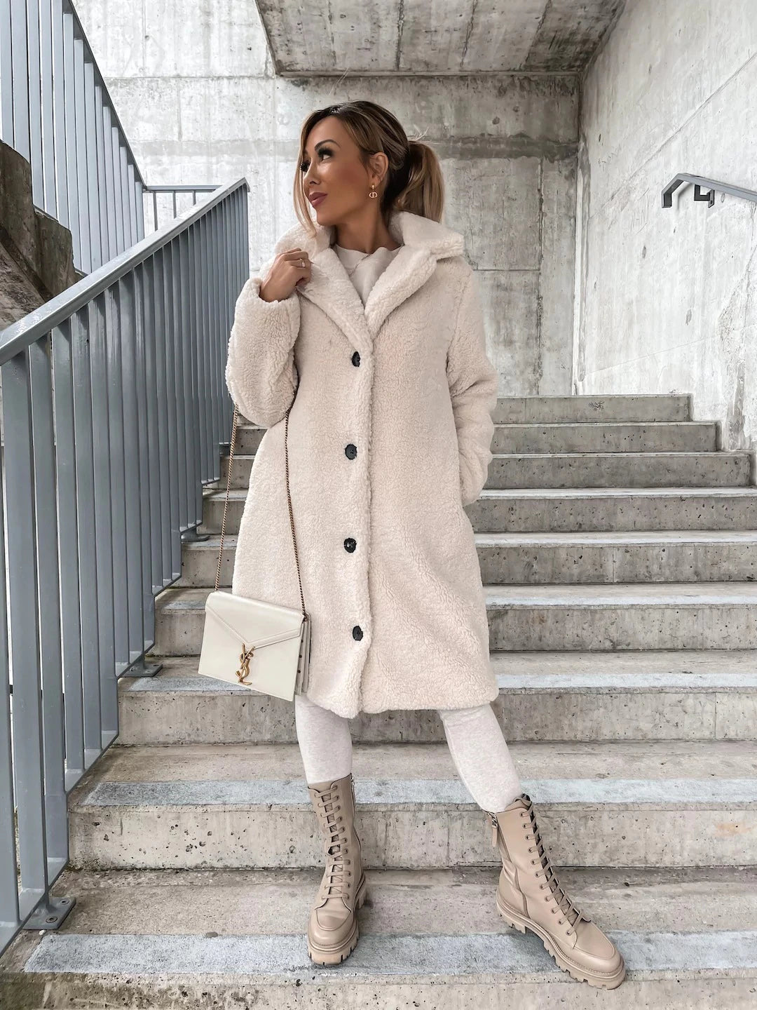 Langer Teddy-Mantel Weich Fleece Kapuze Knopfverschluss - IdealeKleiden
