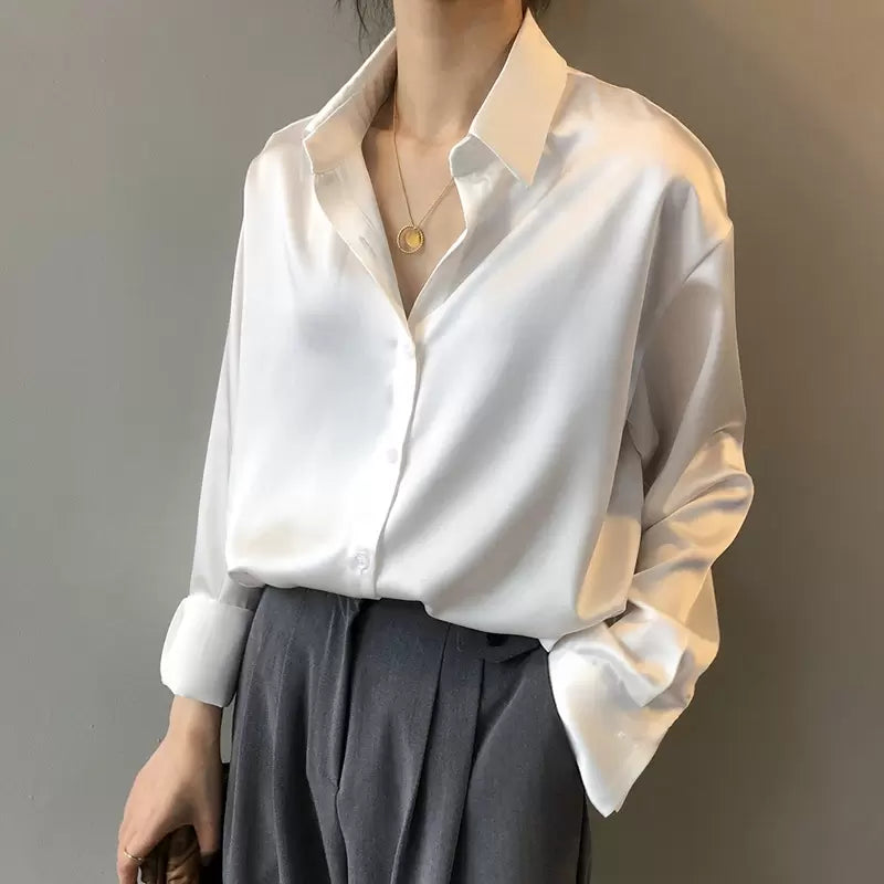 Elegante Damen Seidenbluse mit Knöpfen - IdealeKleiden