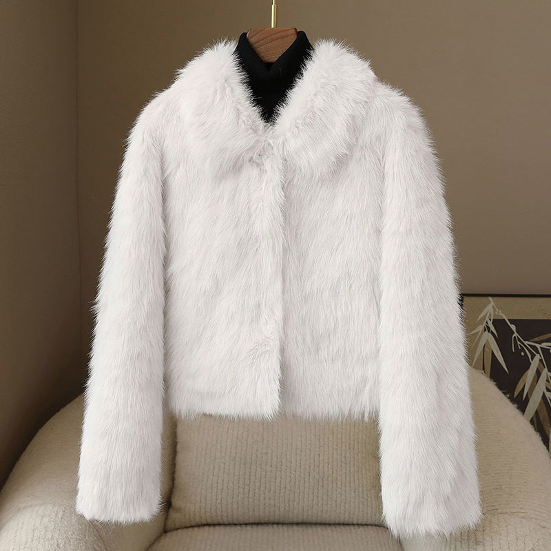 Veste courte élégante bordée de fourrure, boutons