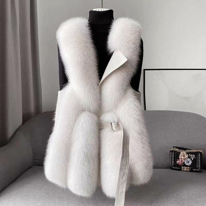 Gilet stylé en fausse fourrure avec ceinture et détails en cuir