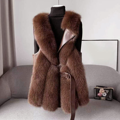 Gilet stylé en fausse fourrure avec fermeture en cuir