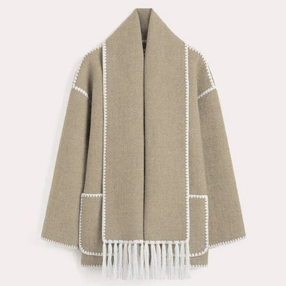 Manteau en laine stylé pour femme avec garniture contrastante