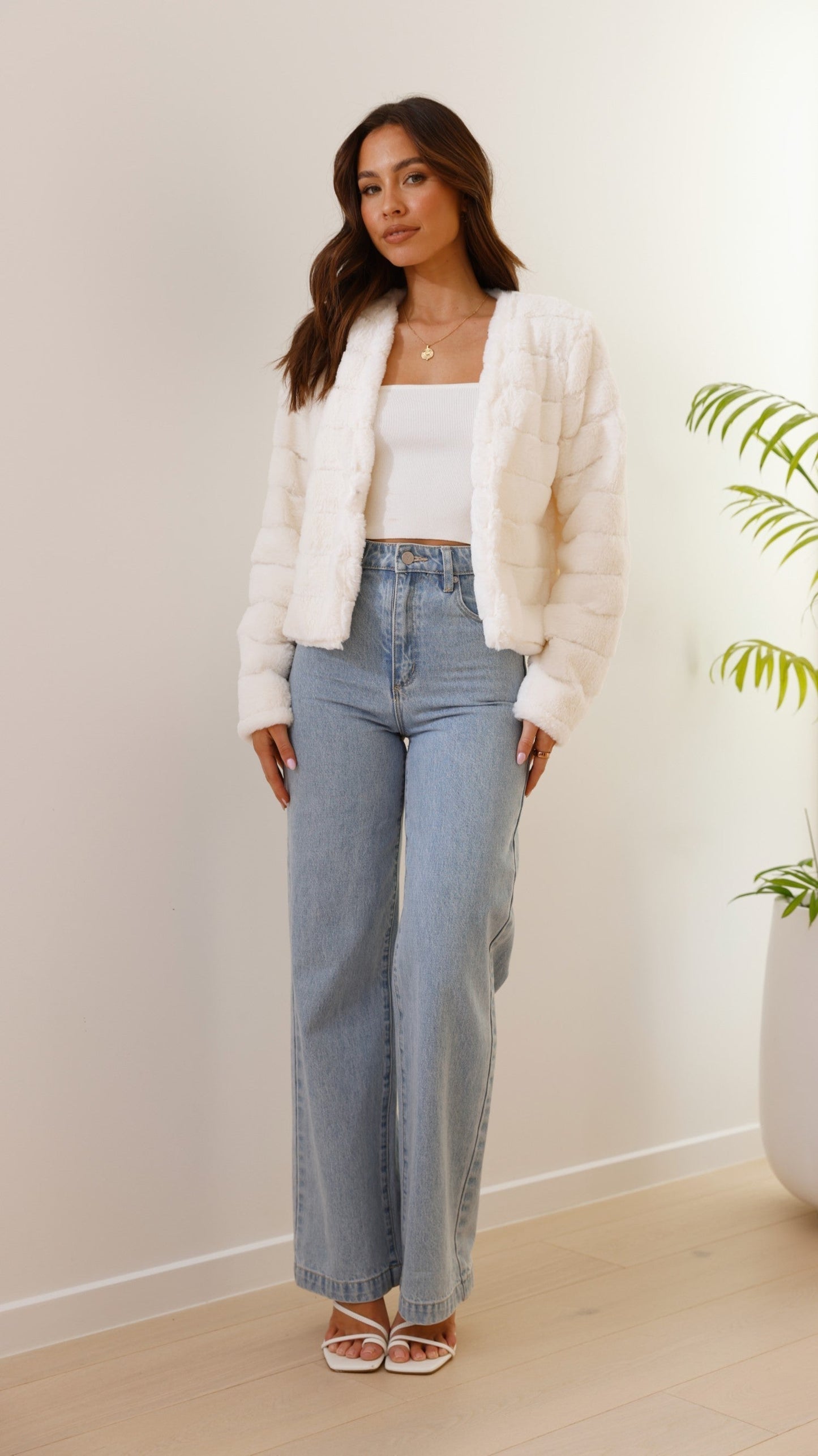 Kunstpelz Jacke Frauen Cropped Design Offene Vorderseite - IdealeKleiden