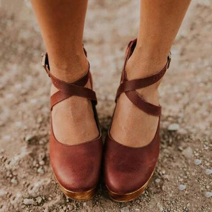 Chaussures compensées pour femmes avec bride à la cheville