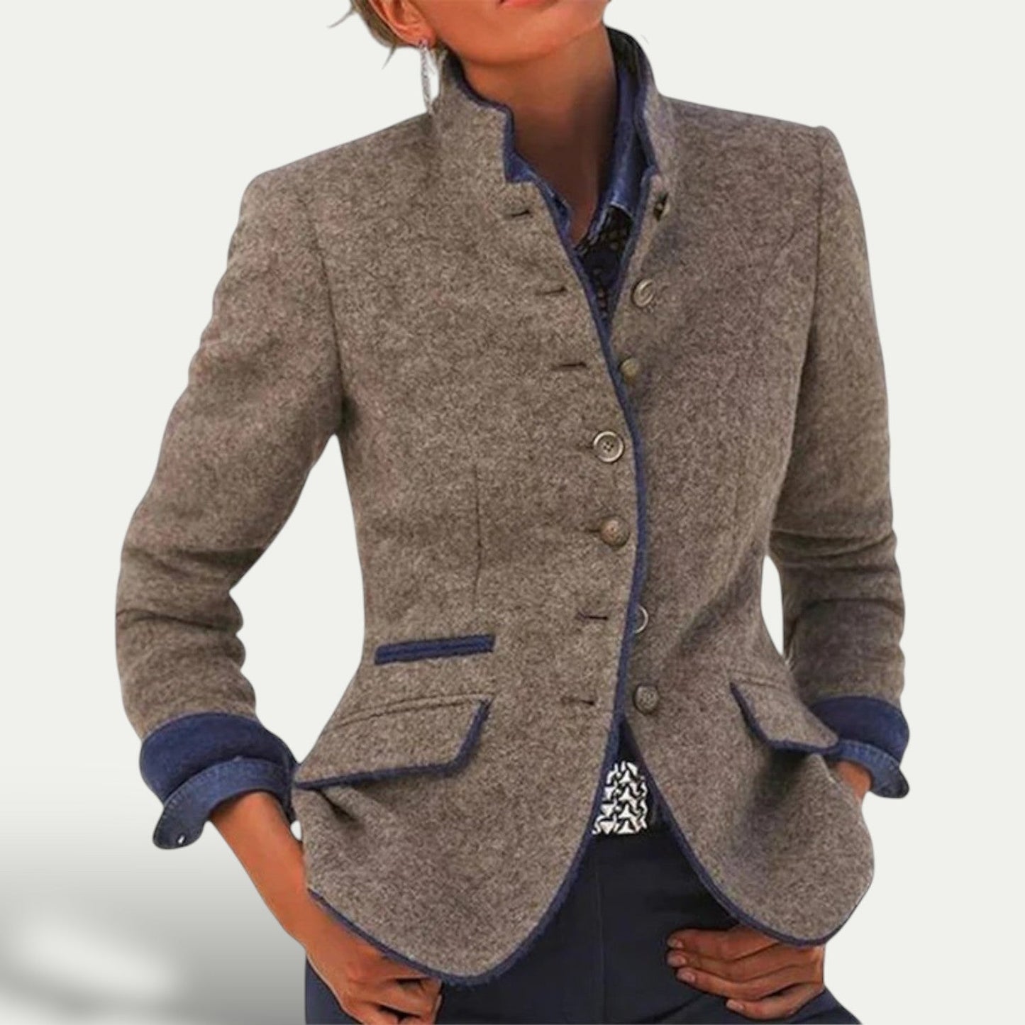 Blazer court et élégant avec col montant – Design décontracté et chic