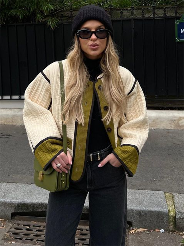 Veste mi-saison moderne pour femme avec boutons